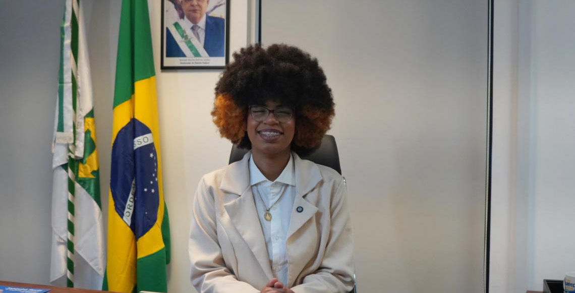 Meninas em Ação promove dia de secretária de Atendimento para estudante da rede