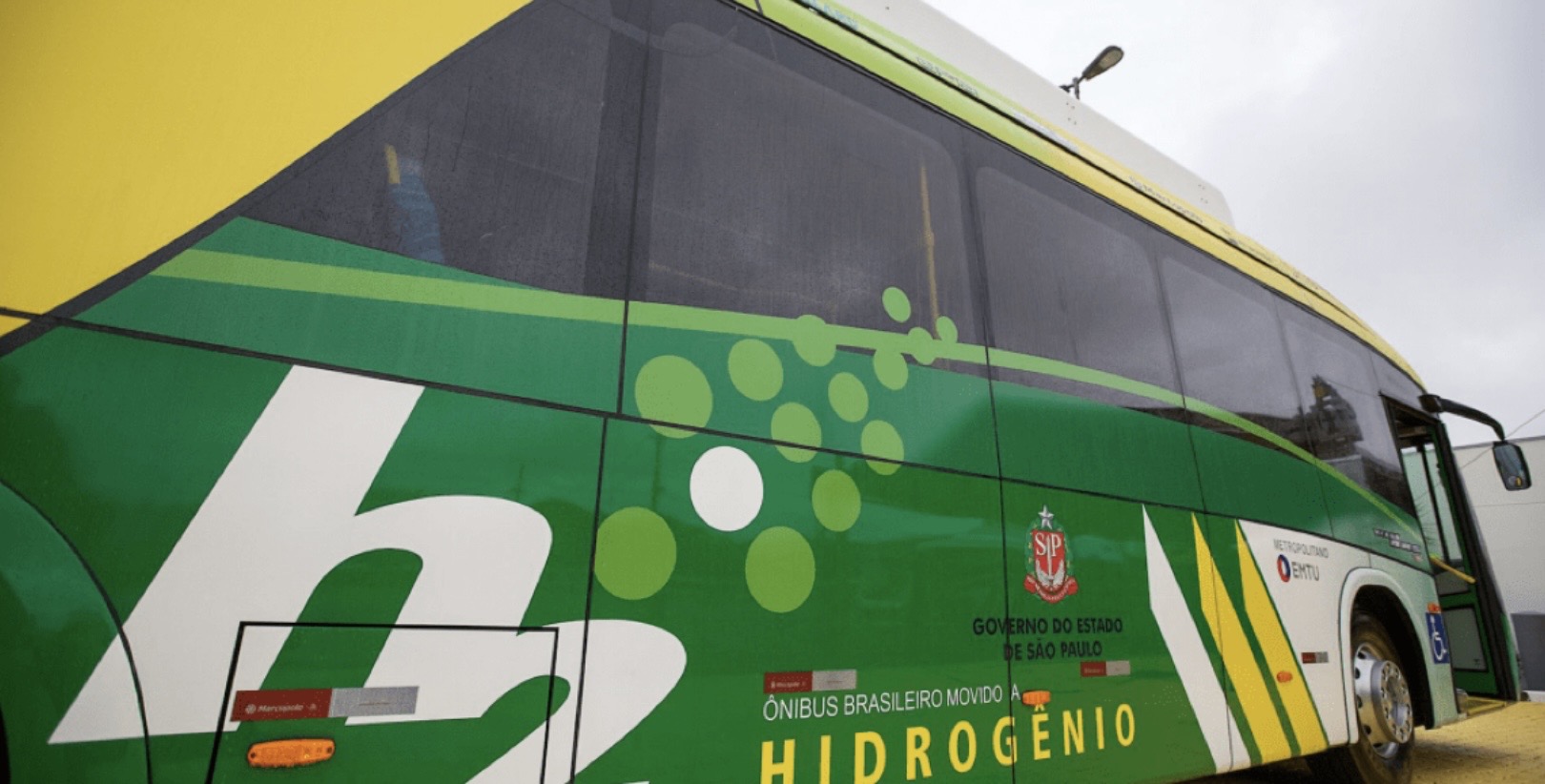 Brasília lança primeira rota turística com ônibus movido a hidrogênio verde no país