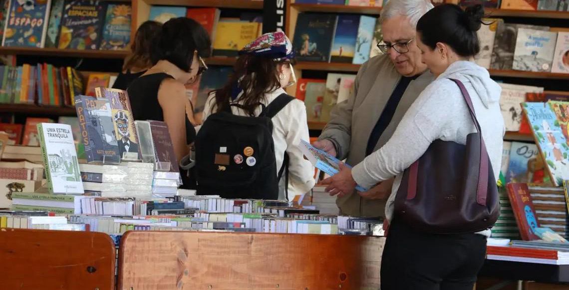 Número de consumidores de livros aumenta no Brasil e chega a 18% da população