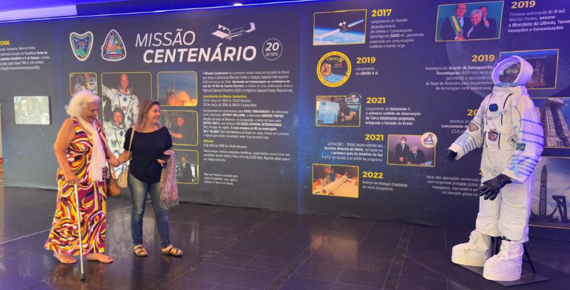 Exposição sobre Missão Centenário aproxima estudantes da ciência e desperta o interesse para novos talentos