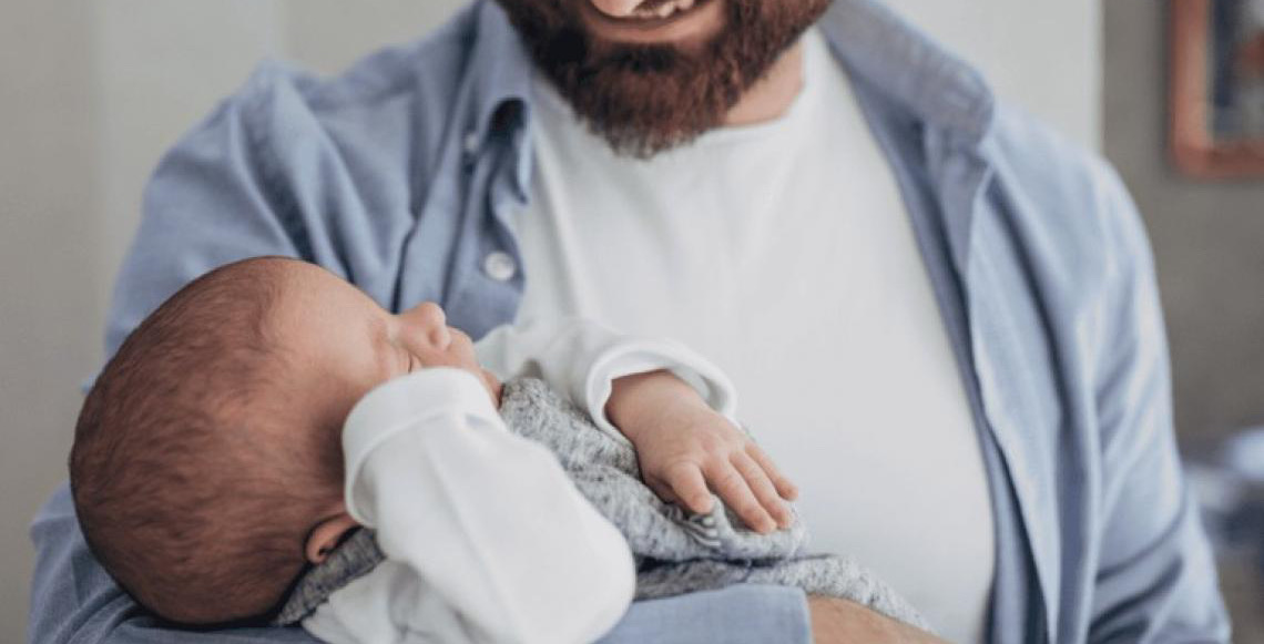 A partir de 2027: Saiba o que muda com a nova licença-paternidade concedida no Brasil