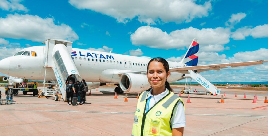MPor amplia inclusão feminina na aviação com formação de pilotas e mecânicas
