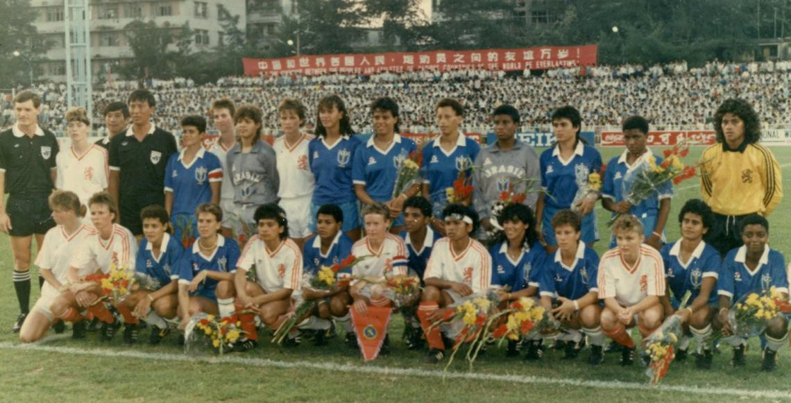 Pioneiras de 1988 celebram realização da Copa do Mundo de Futebol Feminino 2027 no Brasil