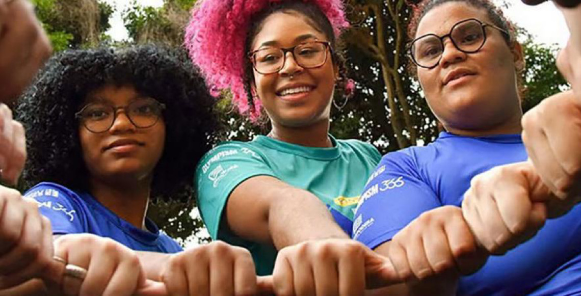 Clubes jovens no Brasil fortalecem autonomia feminina para meninas e mulheres
