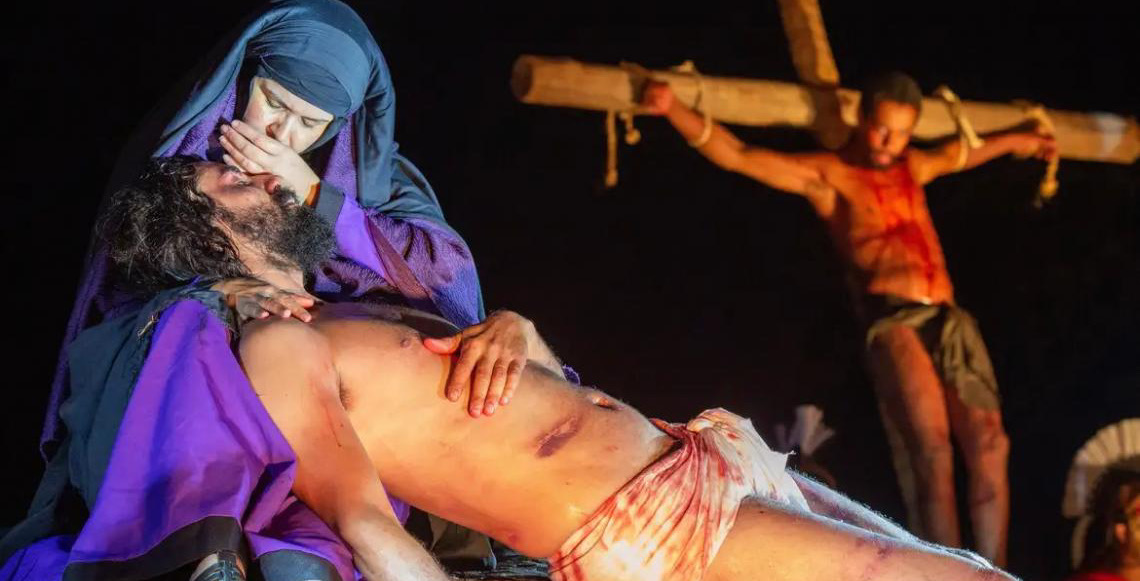 Fé e paixão de Cristo: Via-Sacra de Planaltina reúne milhares de fiéis e reafirma tradição