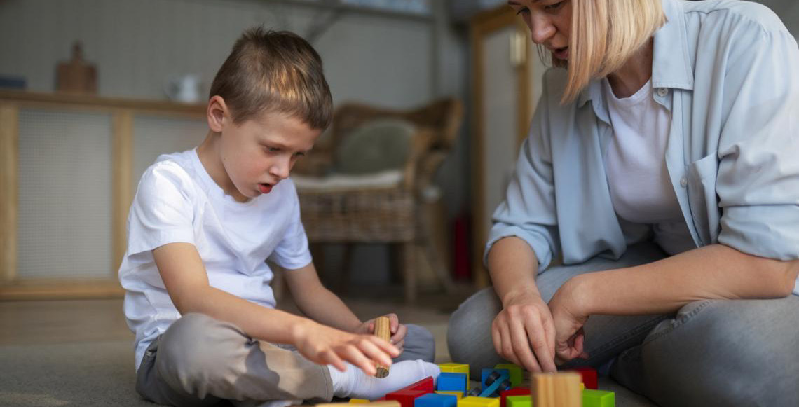 Autismo: Mulheres são as principais cuidadoras, revela pesquisa do Instituto Autismos