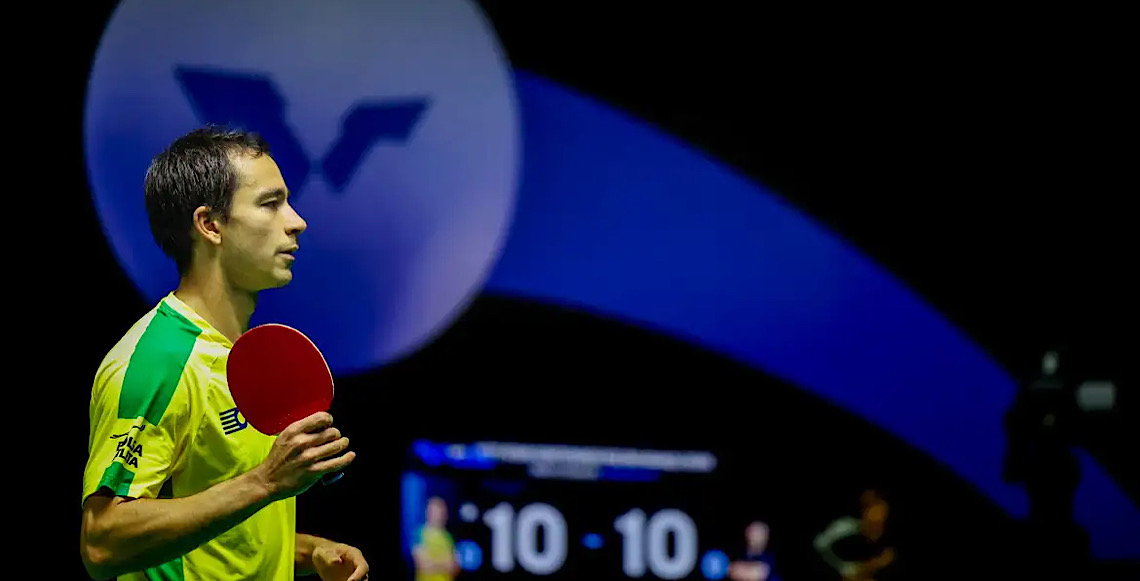 Brasileiro Hugo Calderano cai para chinês na semi e leva bronze na Copa do Mundo de Tênis de Mesa