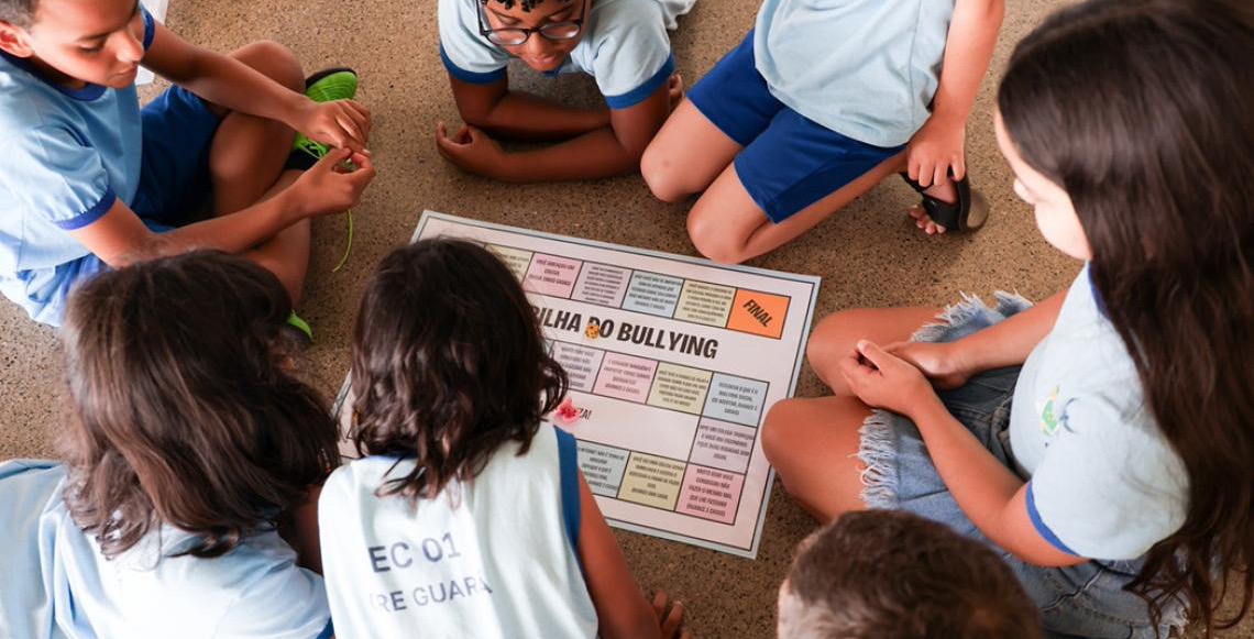 Escolas da rede pública do Distrito Federal recebem ações de combate ao bullying em abril