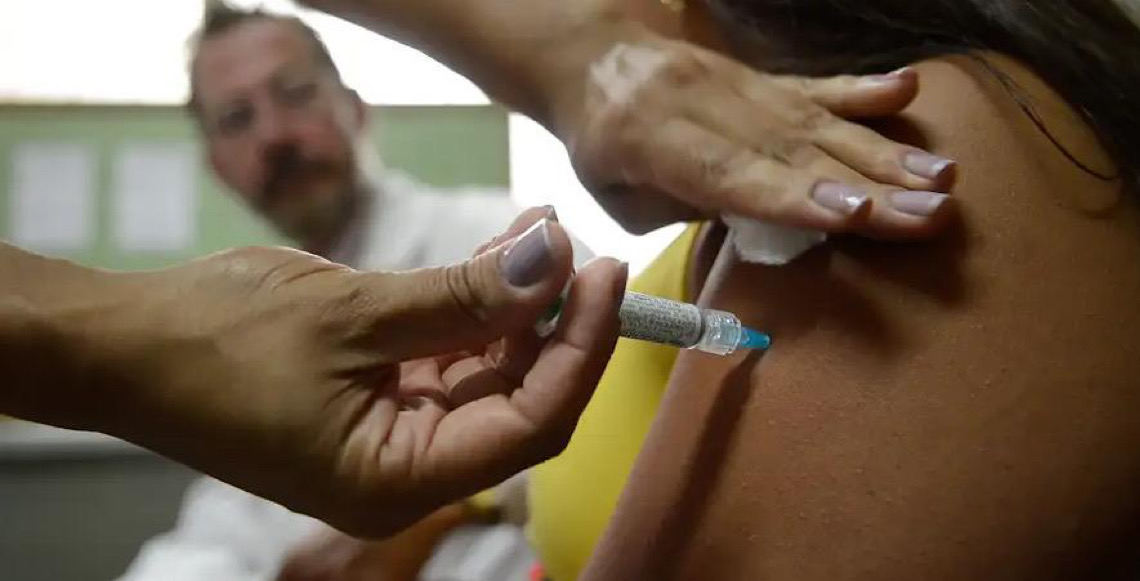 Empresas brasileiras deverão informar trabalhadores sobre cânceres e vacina 