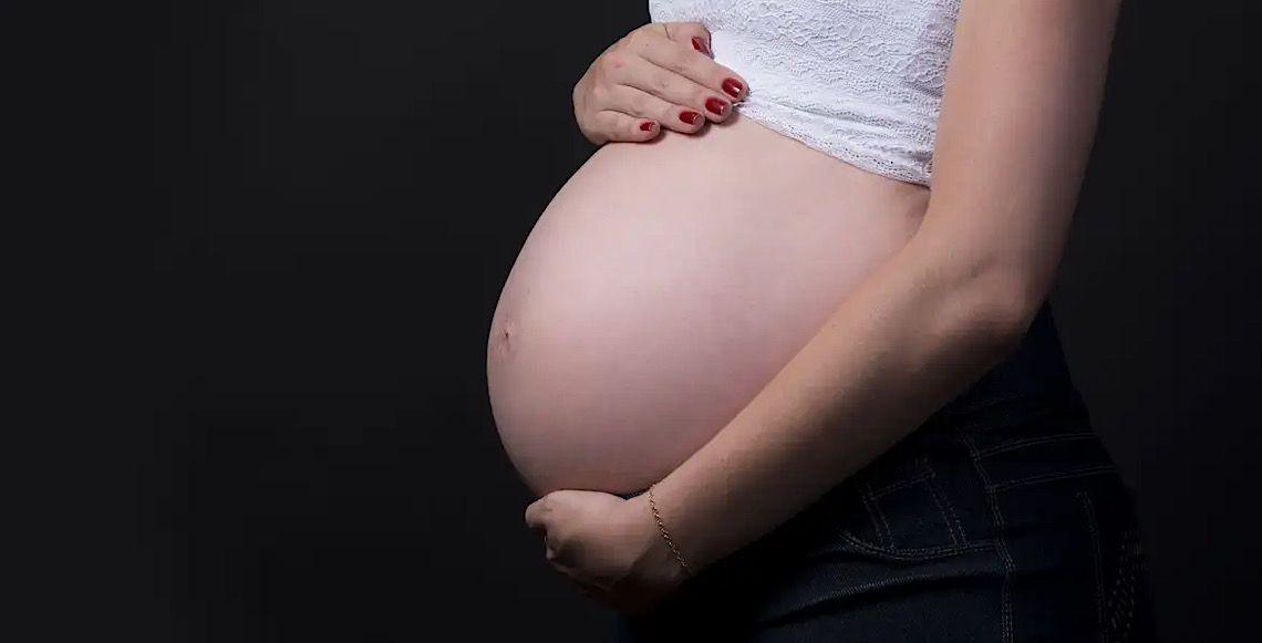 Presidente Lula sanciona lei que regulamenta a profissão de doula 