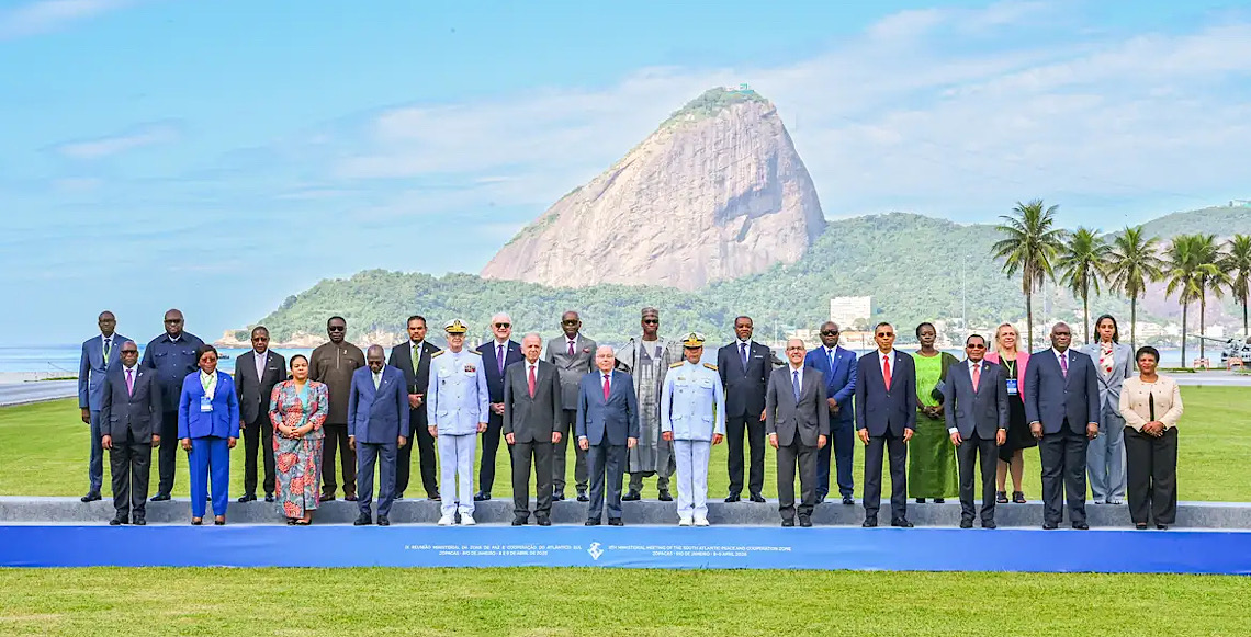 Brasil assume aliança e pede Atlântico Sul livre de guerras e tensões 