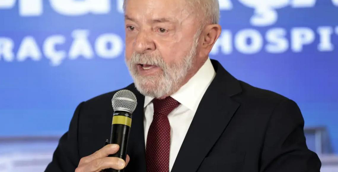 Luiz Inácio Lula da Silva quer incluir inadimplentes do FIES em pacote contra endividamento