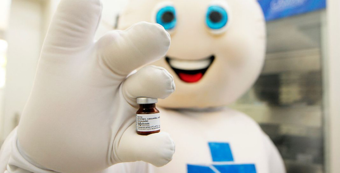 Viajantes e profissionais da área de turismo devem se vacinar contra o sarampo