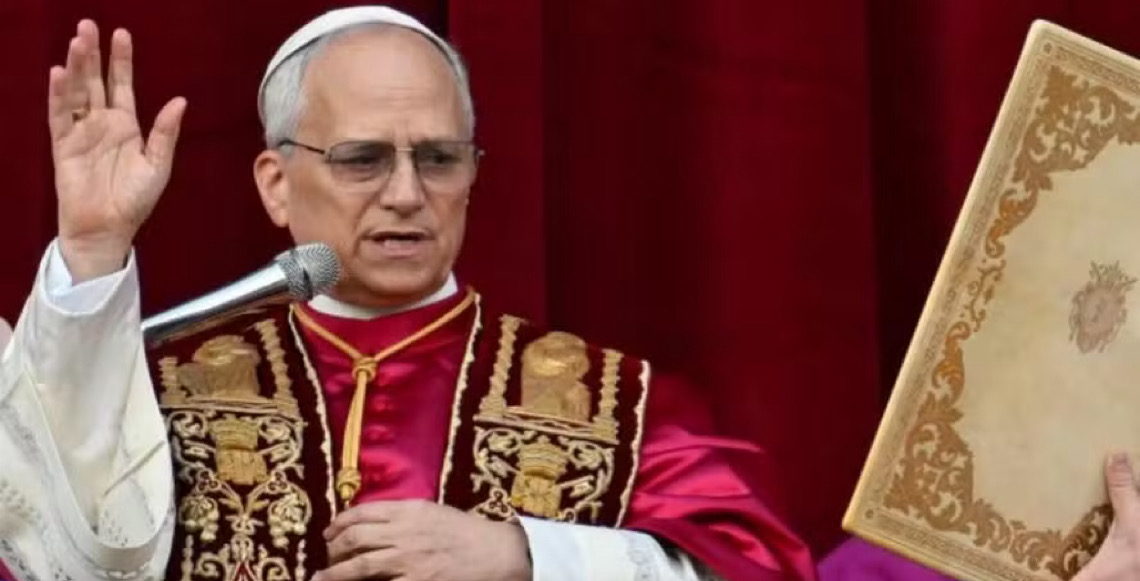 Donald Trump se nega a pedir desculpas ao papa Leão 14 e apaga imagem em que parece Jesus