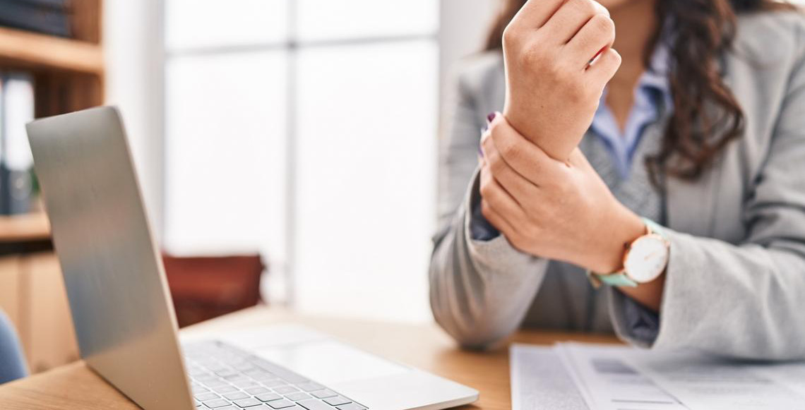 Mais de 1,7 mil casos de LER/Dort são registrados na rede pública do DF em 2025