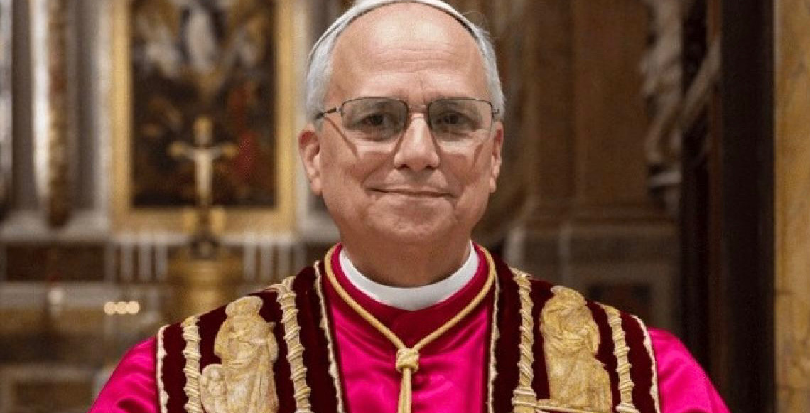 Estou na África para encorajar católicos, não debater com Trump, diz papa Leão XIV