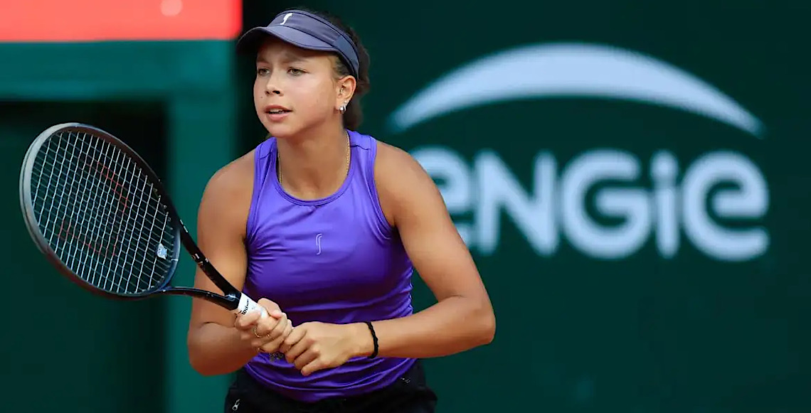 Com apenas 13 anos, atleta Eduarda Gomes é campeã do Roland Garros Júnior 