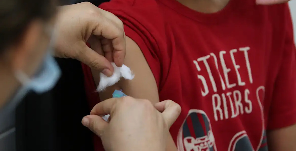 Semana de Vacinação nas Escolas segue até dia 30 e meta é imunizar 27 milhões de estudantes