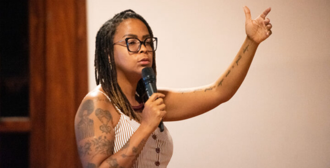 Bárbara Carine debate conceito de parditude e seu lugar no movimento negro