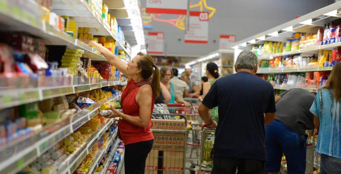 Fim da escala 6x1: Estudos divergem sobre impactos no PIB e inflação