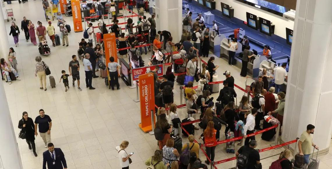 Cade investiga possível alinhamento de preços entre aéreas Latam e Gol