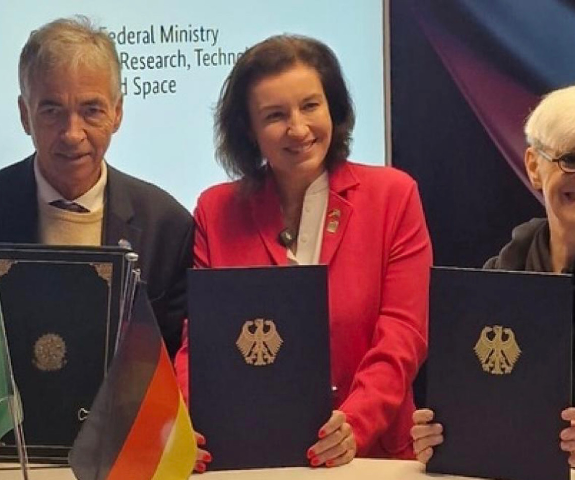Brasil e Alemanha assinam acordo para satélite que rastreia gases de efeito estufa