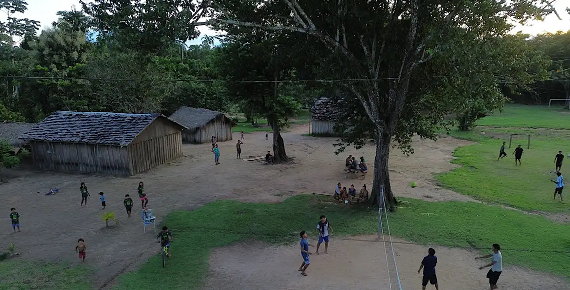 Médicos criam projeto que ensina primeiros socorros em aldeias remotas da amazônia