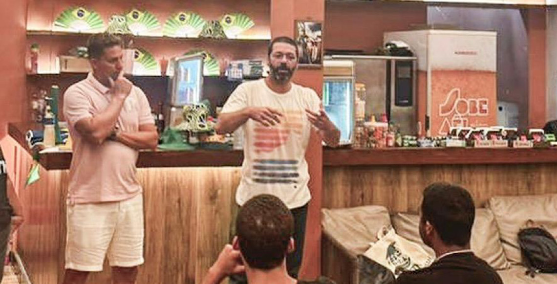 Curso forma guias turísticos nas favelas da Rocinha e do Vidigal, no Rio de Janeiro