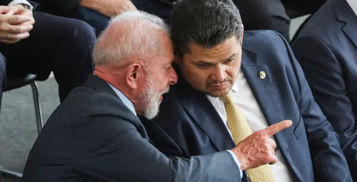 Alcolumbre pede agenda com Lula para restabelecer relação após derrota de Messias