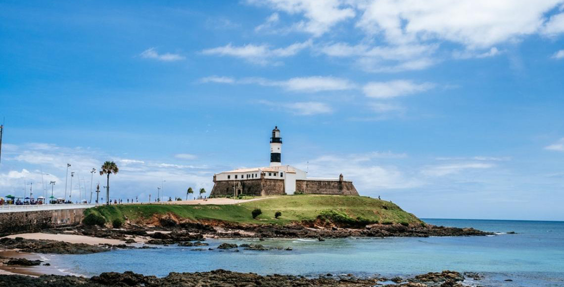 Cidades históricas e costeiras precisam se reinventar diante da crise climática, diz especialista no Salão do Turismo