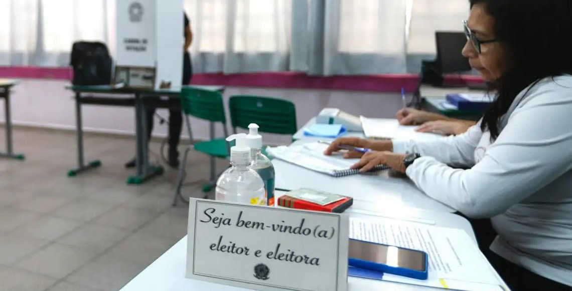 Eleições 2026: Eleitor pode se inscrever para ser mesário voluntário que atuarão nas eleições de 2026