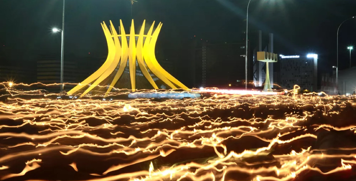 Entre a paixão e a coerência, a direita do Distrito Federal hesitará?