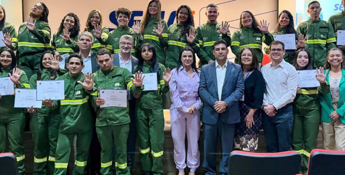 DF destaca inclusão feminina e geração de emprego durante formatura de escola de eletricistas