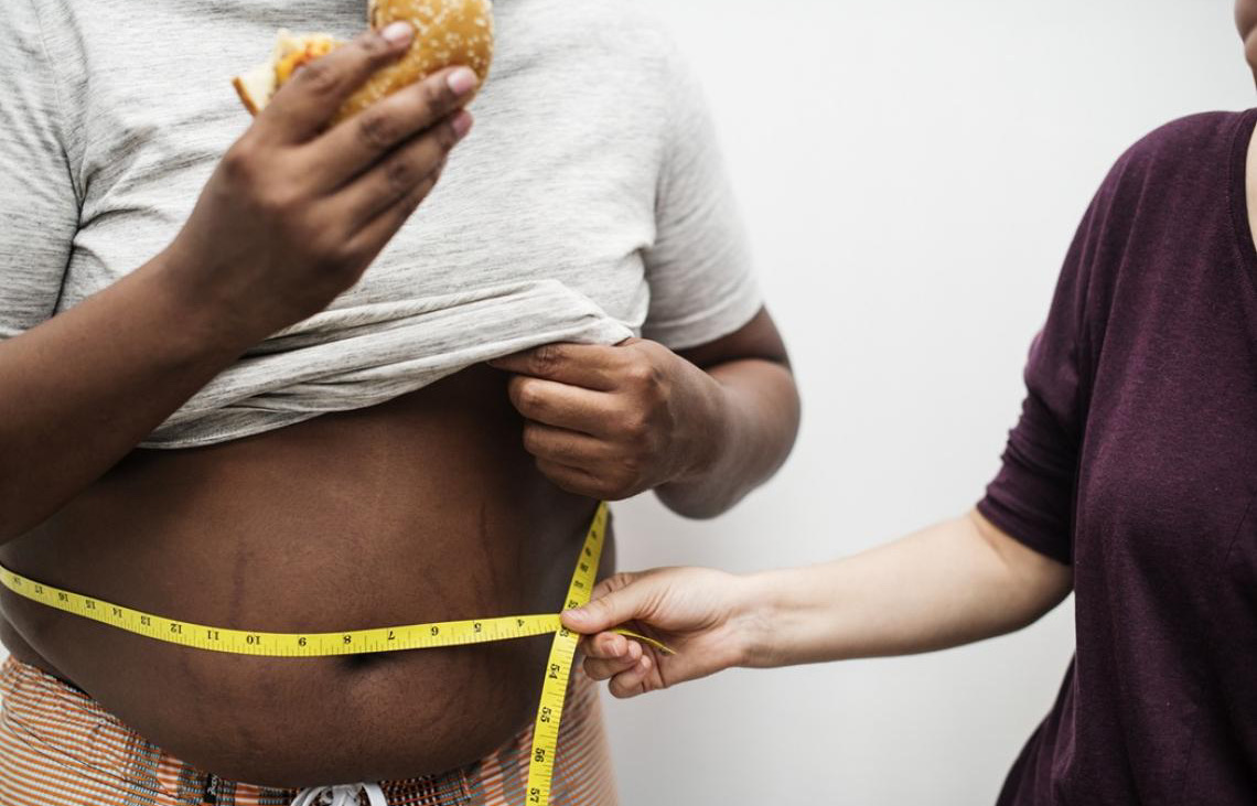 Obesidade se torna principal fator de risco à saúde no Brasil, superando a hipertensão