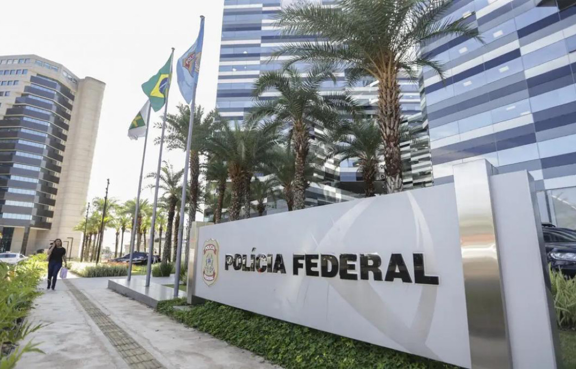 Em ação com a Interpol, Policia federal prende em Dubai hacker do caso Banco Master
