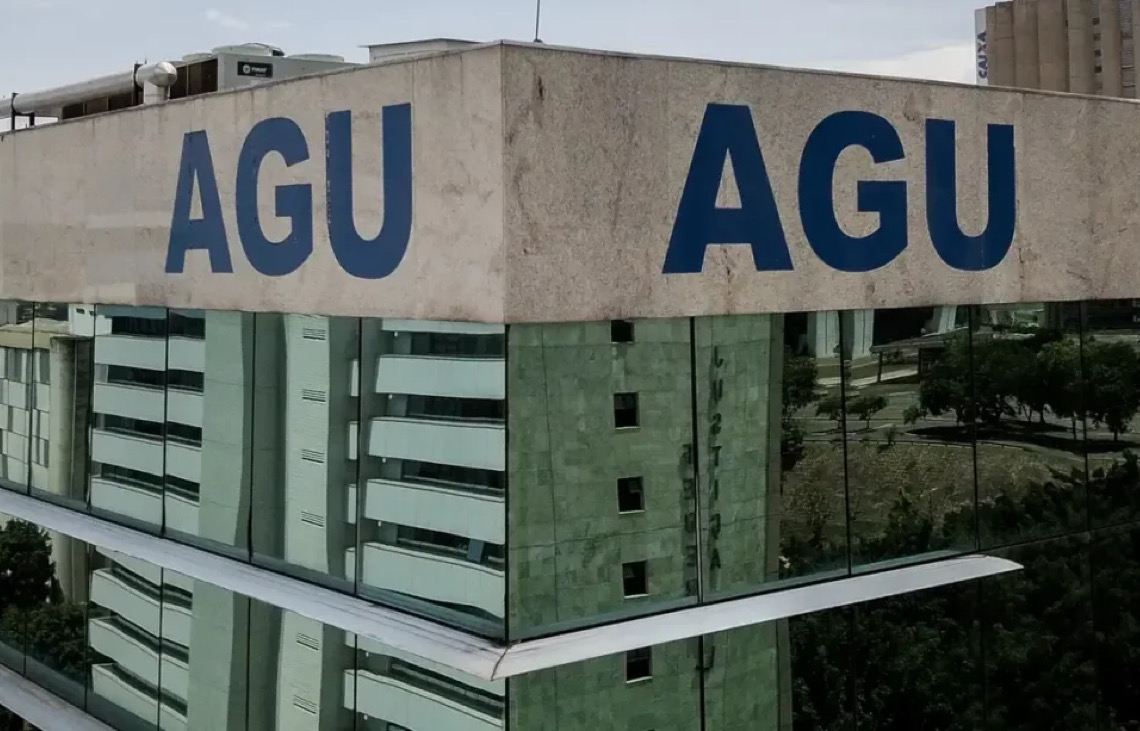 Advocacia-Geral da União defende no STF suspensão da Lei da Dosimetria, que beneficia Bolsonaro