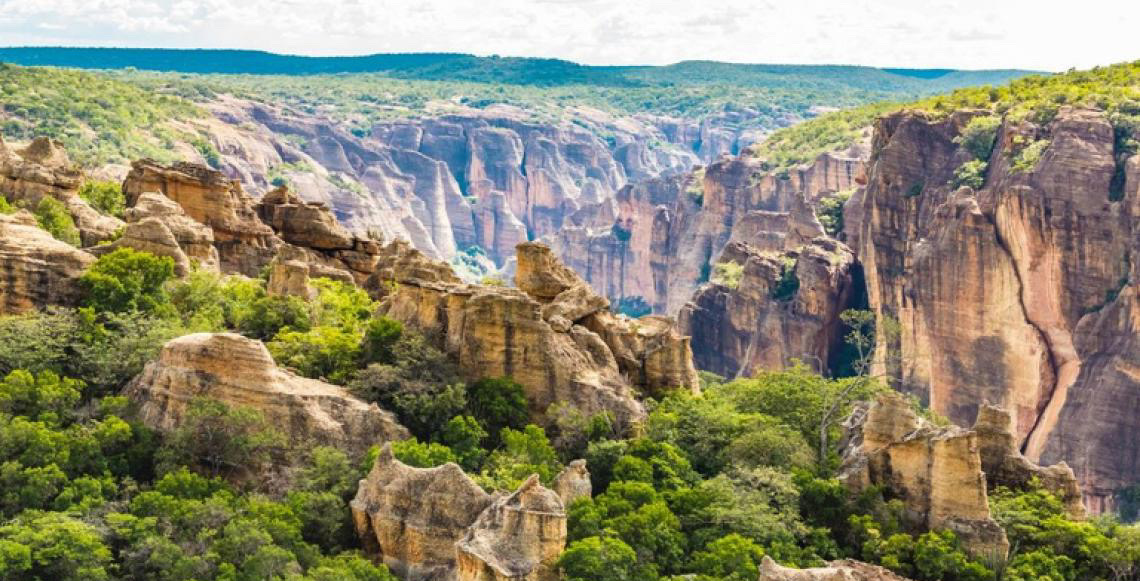 Ministério do Turismo e UNESCO lançam edital para criação de curso voltado a guias de patrimônios mundiais no Brasil