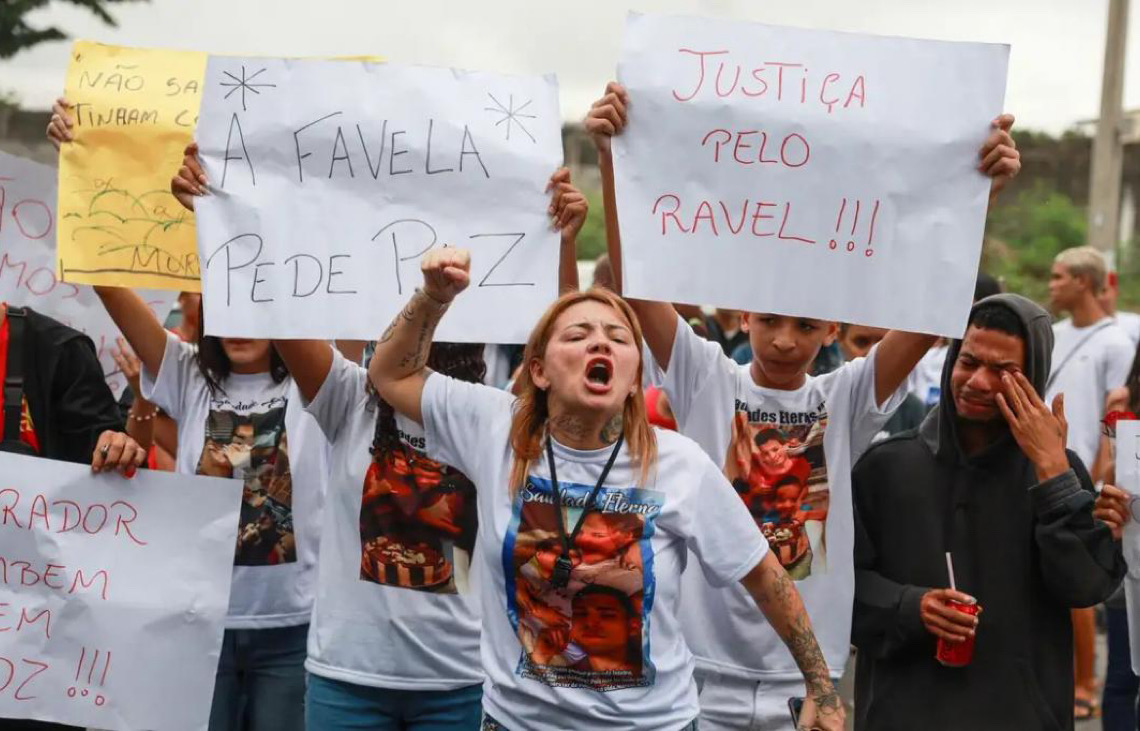 Nove em cada dez moradores de comunidade reprovam operações violentas