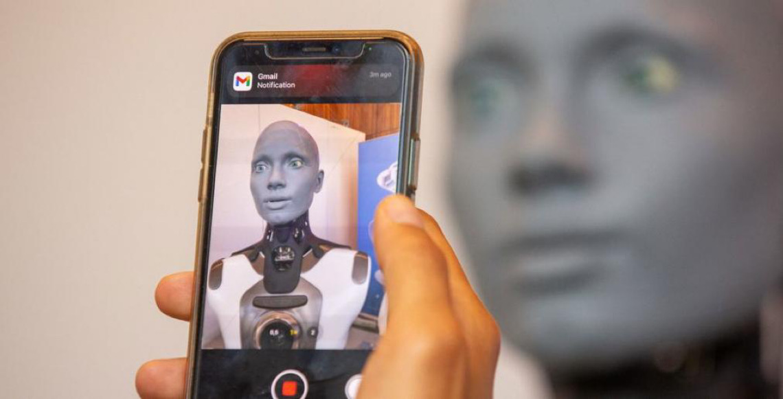 Brasileira ajuda a reunir evidências científicas sobre riscos e benefícios da Inteligência Artificial