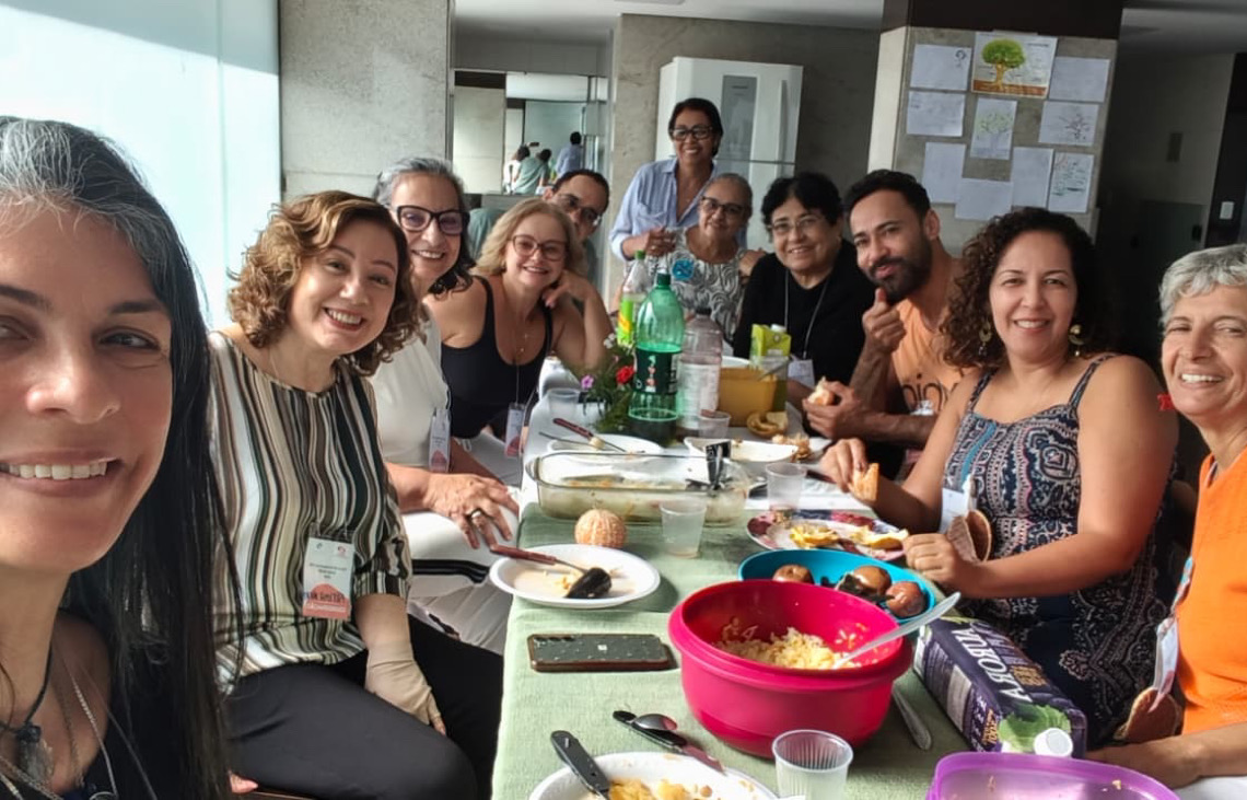 A opinião pessoal da professora, mestre em Educação e doutora em Psicanálise Maria José Rocha Lima: Tecendo Laços
