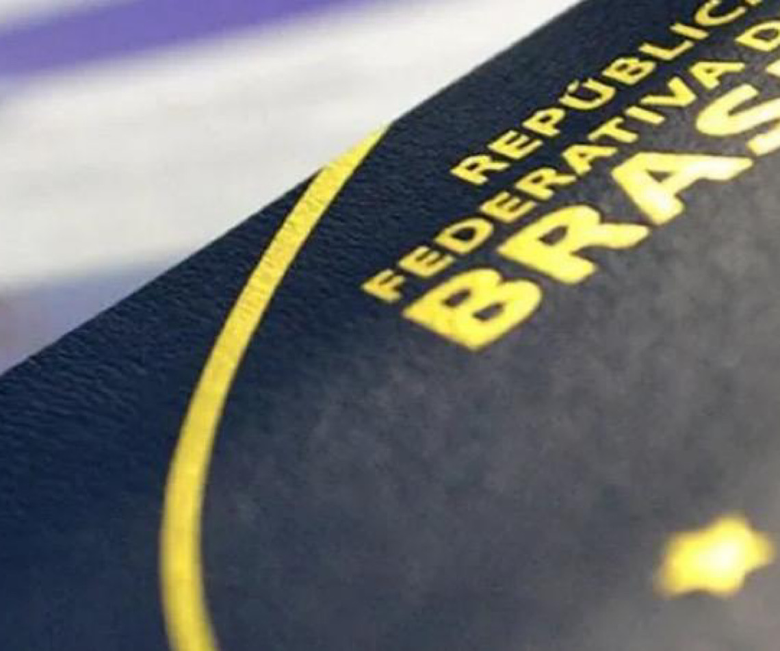 Número de brasileiros repatriados da União Europeia quase dobra em 2025