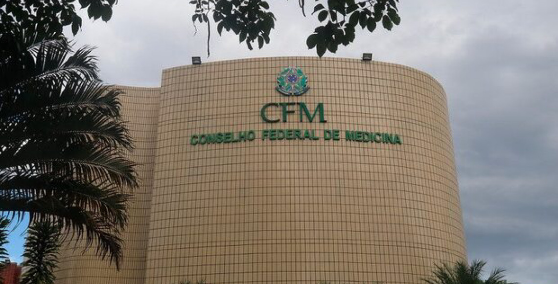 CFM lança plataforma para registrar casos de erros cometidos por não-médicos