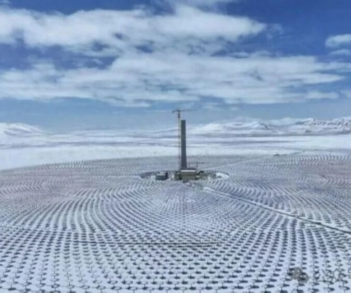 Usina termossolar situada na maior altitude do mundo conclui instalação de espelhos