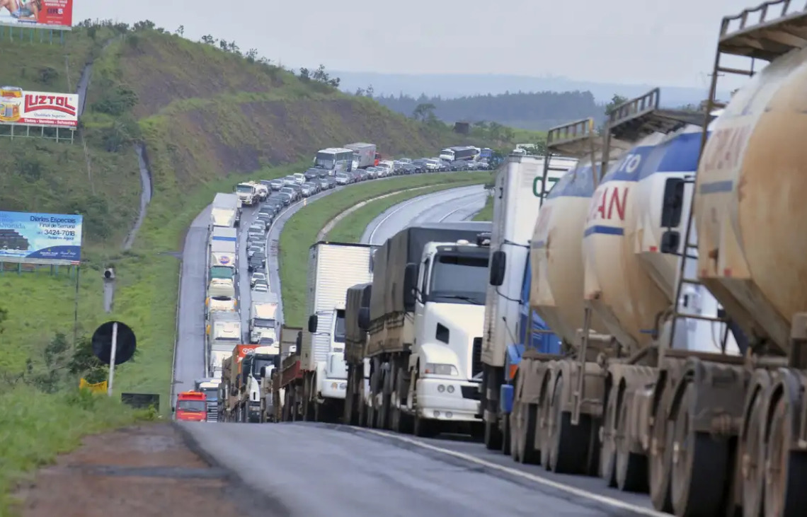 Apenas 20% das rodovias brasileiras oferecem alto nível de segurança, diz pesquisa