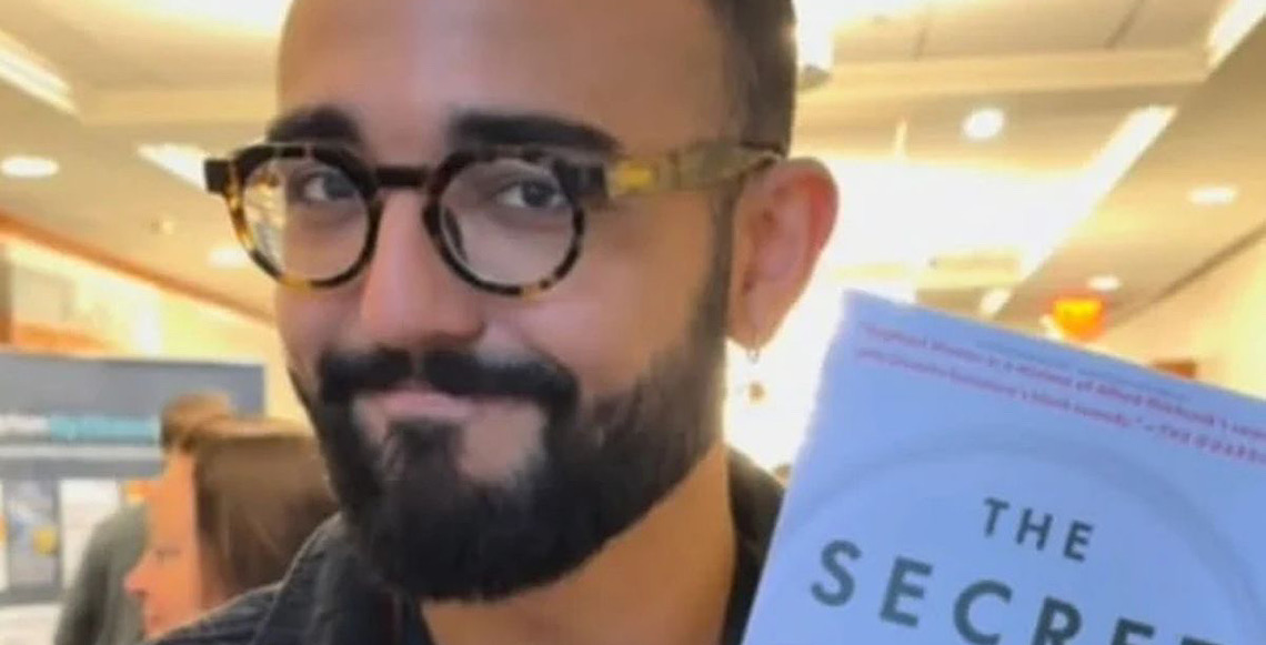 Livro de Raphael Montes, 'Jantar Secreto' entra em lista de leituras do New York Times