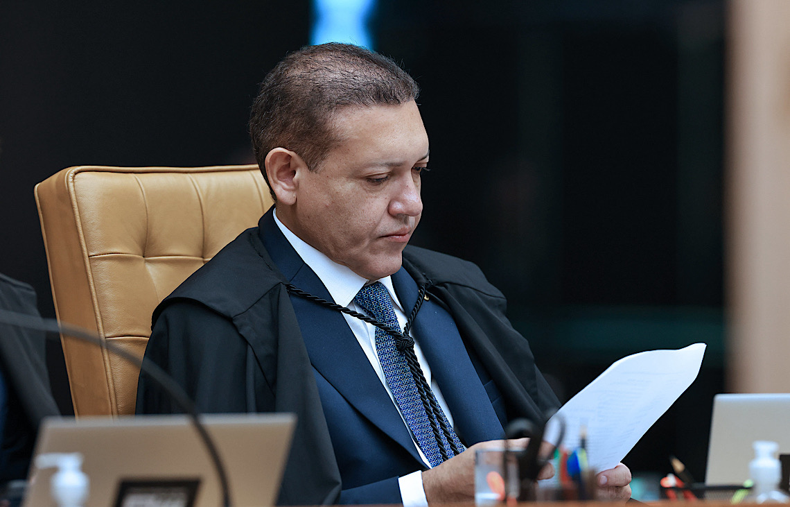 Ministro Kassio Nunes usa adiamento no TSE para tentar acordo sobre pesquisas e evitar desgaste por censura