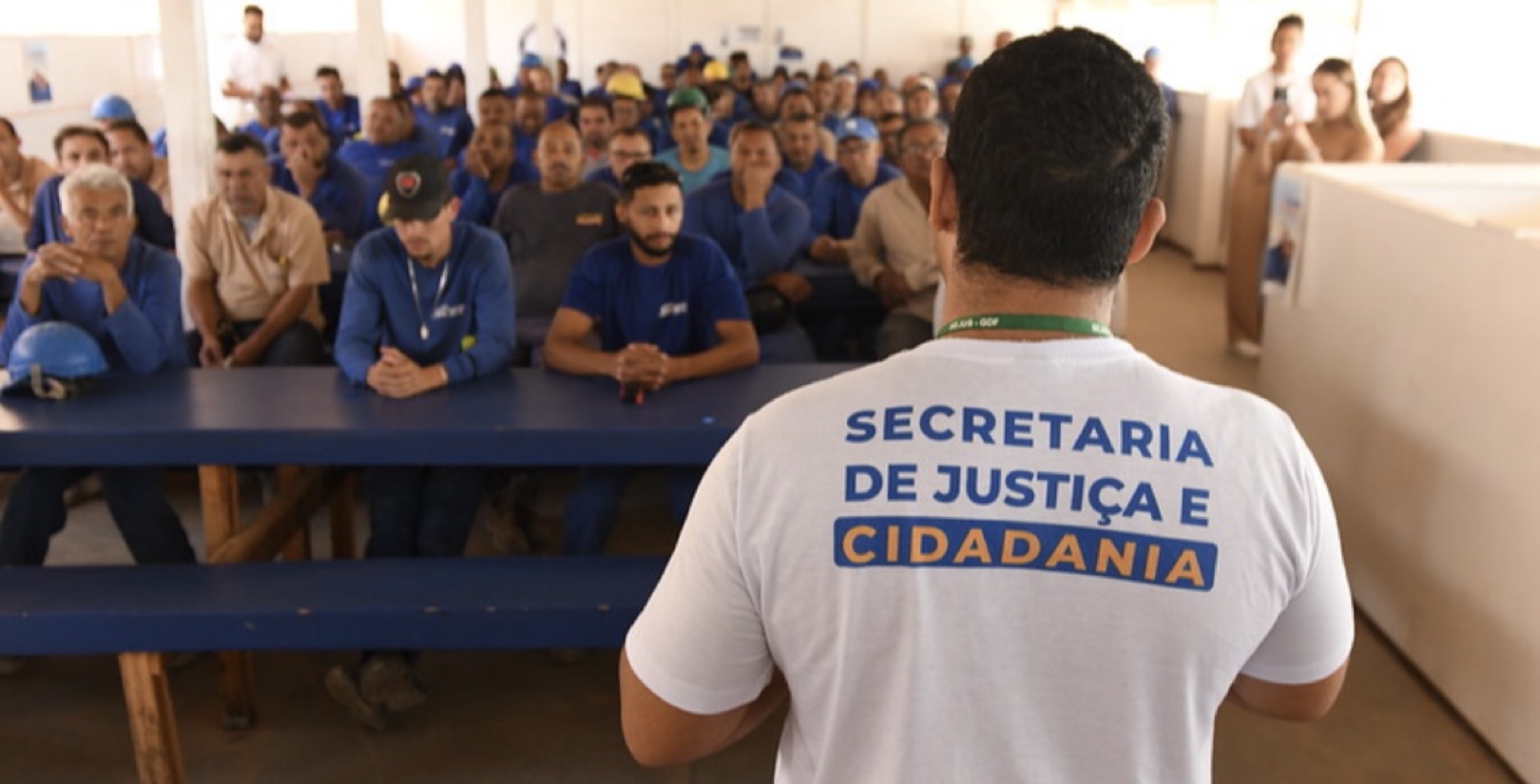 Projeto conscientiza pedreiros sobre prevenção à violência doméstica