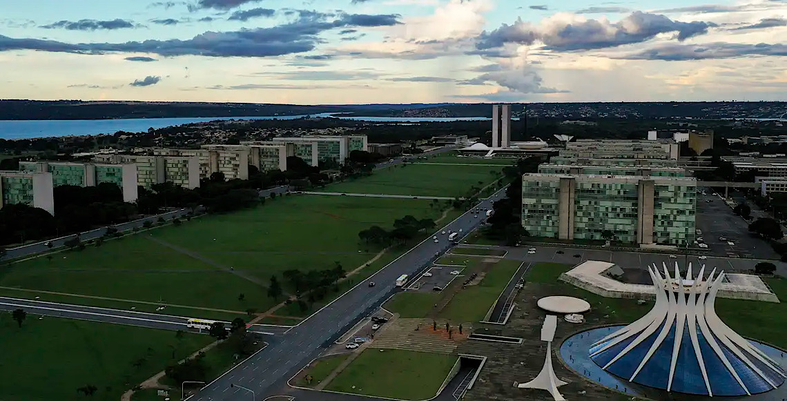 Governo federal define horário de expediente em jogos do Brasil na Copa 