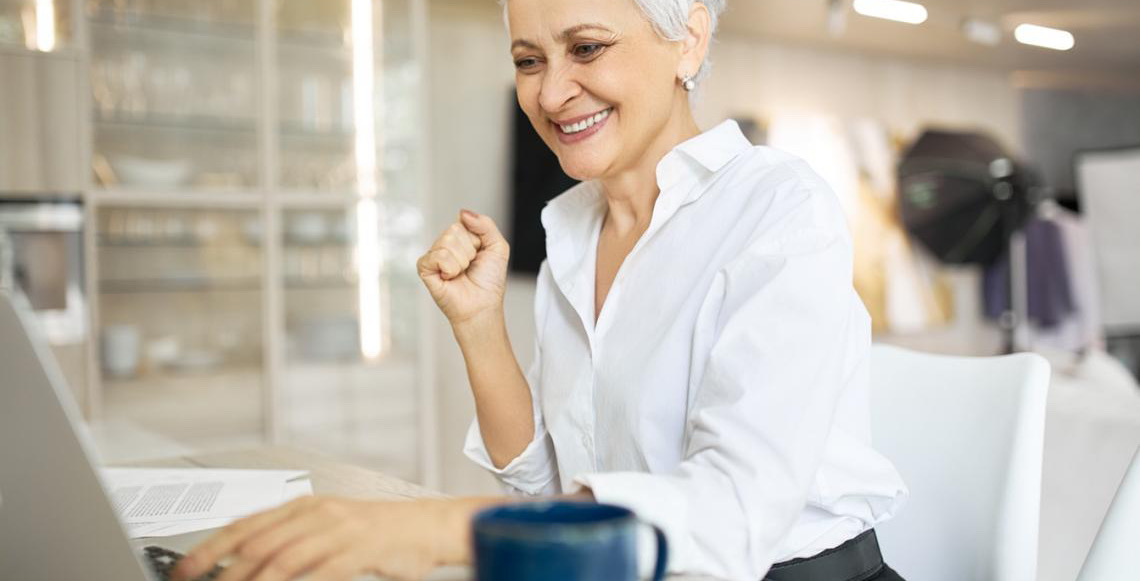 Ocupação de pessoas 60+ sobe 53% em 10 anos; ritmo supera o dos jovens