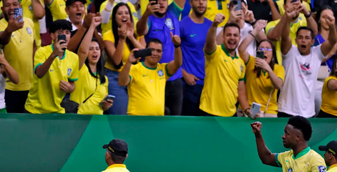 Livros lançados às vésperas da Copa falam do futebol além do campo